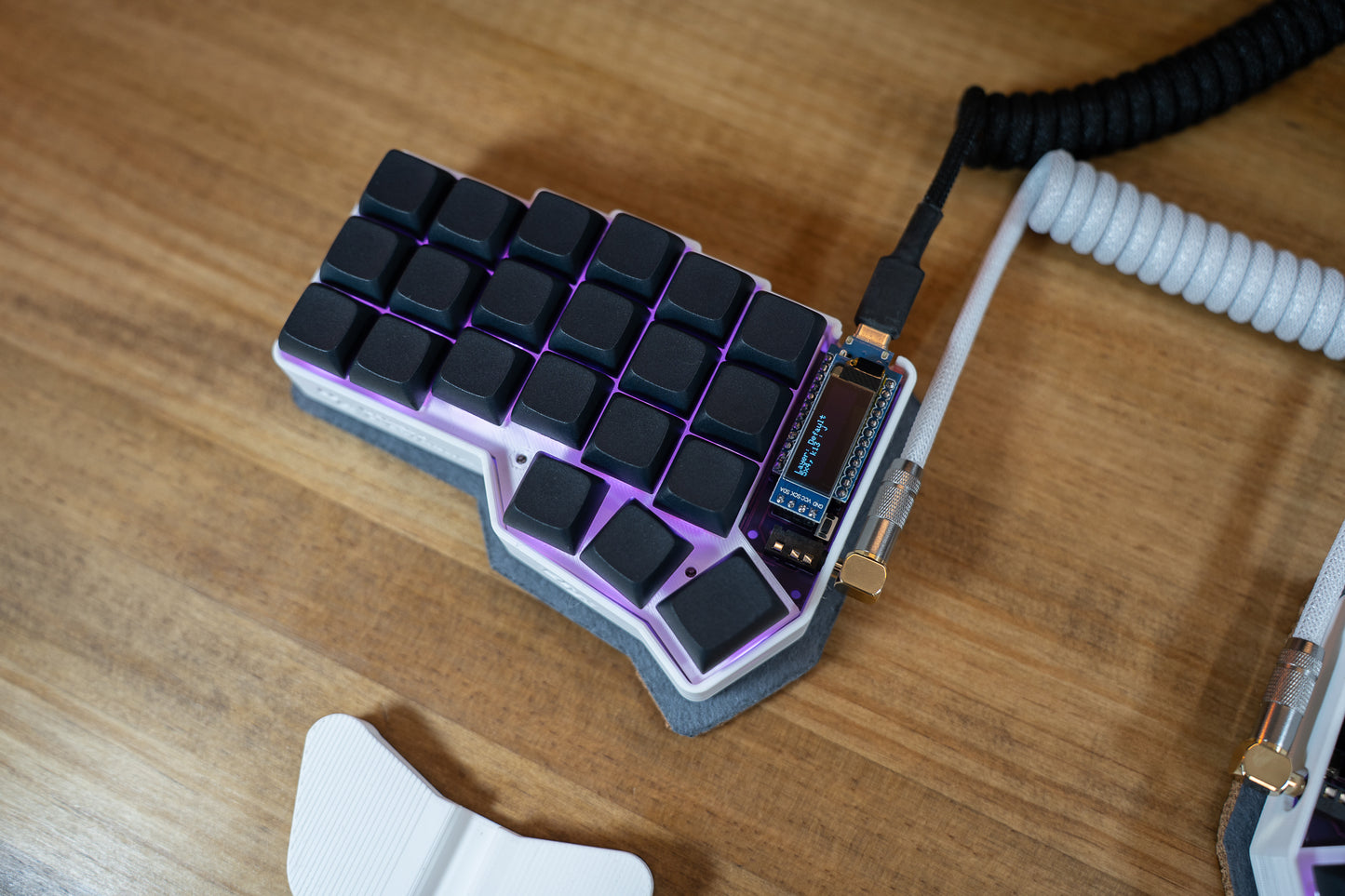 CRKBD Corne White & Black ASSEMBLED MECHANICAL KEYBOARD