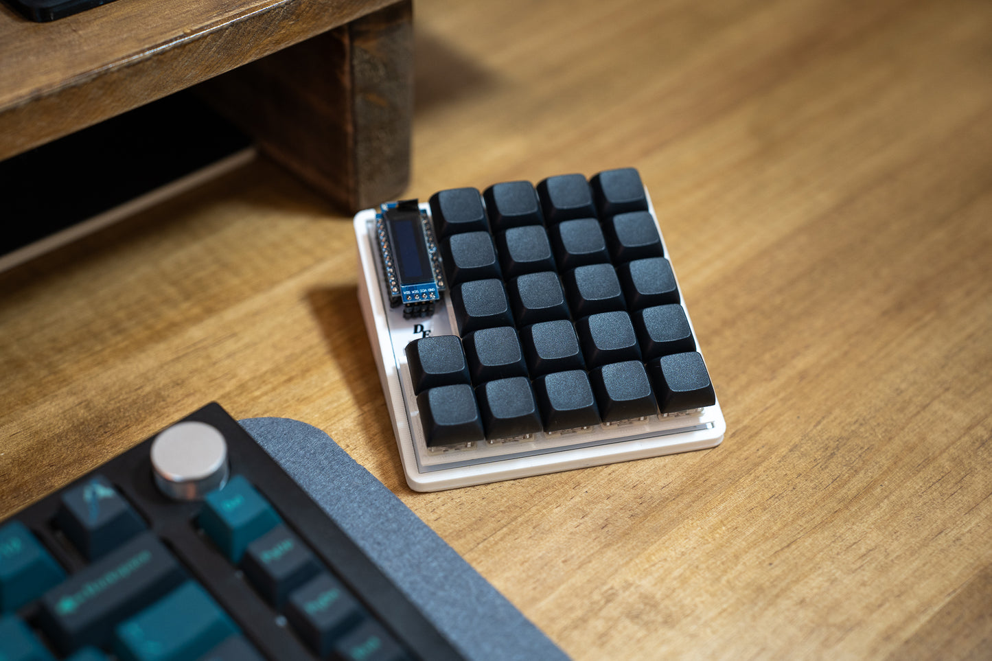 Demacro Macro Pad QMK/VIA Compatible With Full Black Keycaps