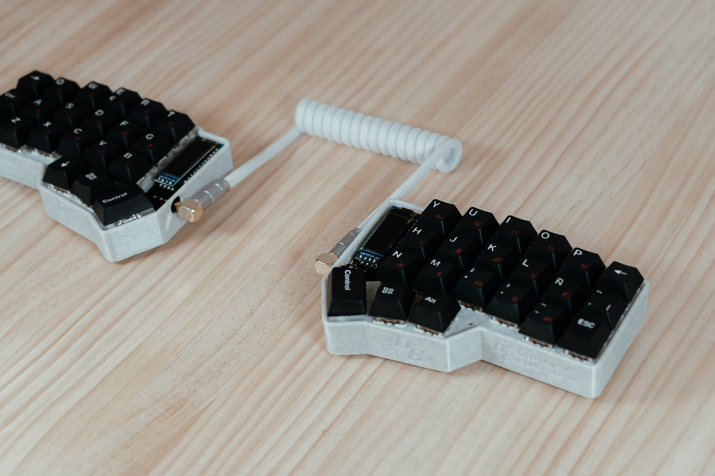 CRKBD Japanese White & Black Ergo ISO ES Keyboard ASSEMBLED MECHANICAL KEYBOARD