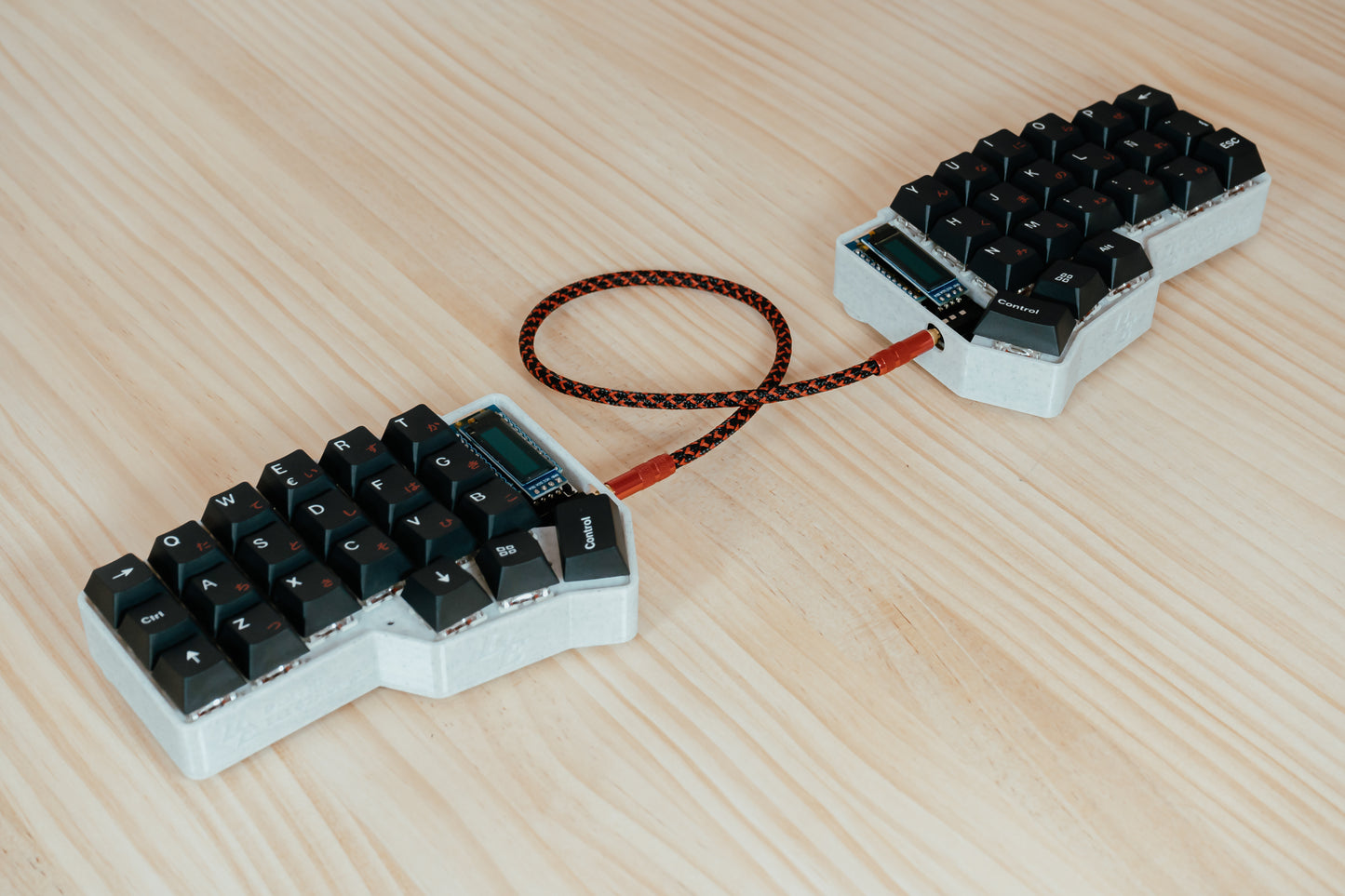 CRKBD Japanese White & Black Ergo ISO ES Keyboard ASSEMBLED MECHANICAL KEYBOARD