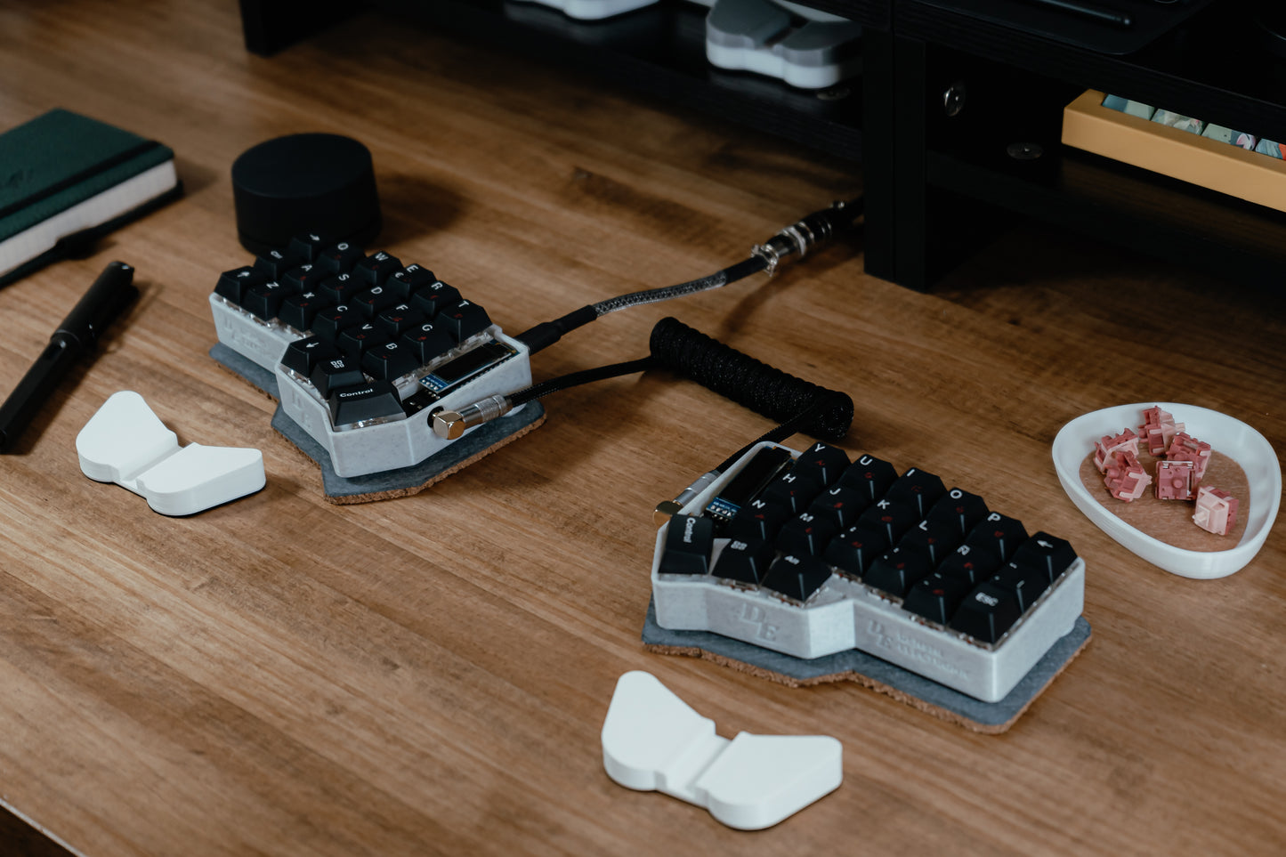CRKBD Japanese White & Black Ergo ISO ES Keyboard ASSEMBLED MECHANICAL KEYBOARD