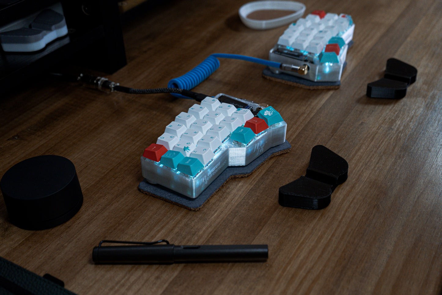 CRKBD Corne With Coral Sea Ergo ANSI ASSEMBLED MECHANICAL KEYBOARD