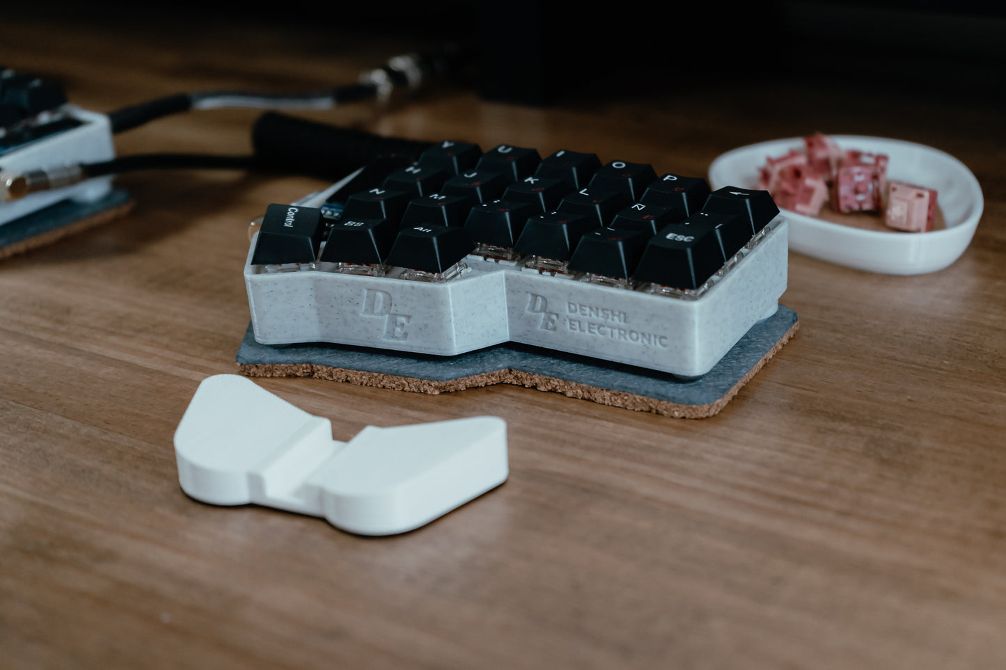 CRKBD Japanese White & Black Ergo ISO ES Keyboard ASSEMBLED MECHANICAL KEYBOARD