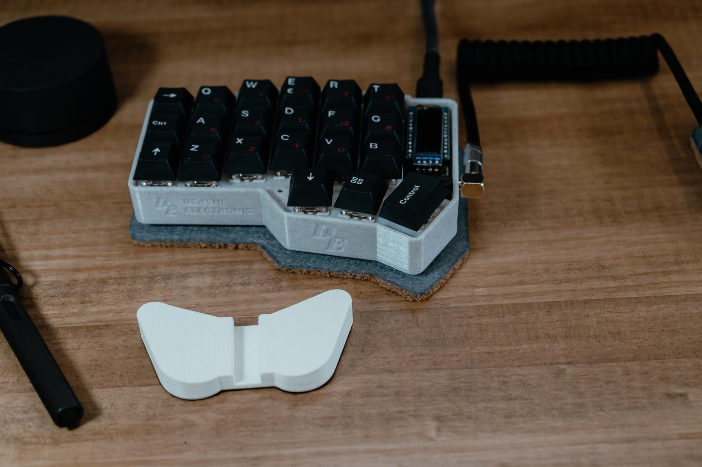 CRKBD Japanese White & Black Ergo ISO ES Keyboard ASSEMBLED MECHANICAL KEYBOARD