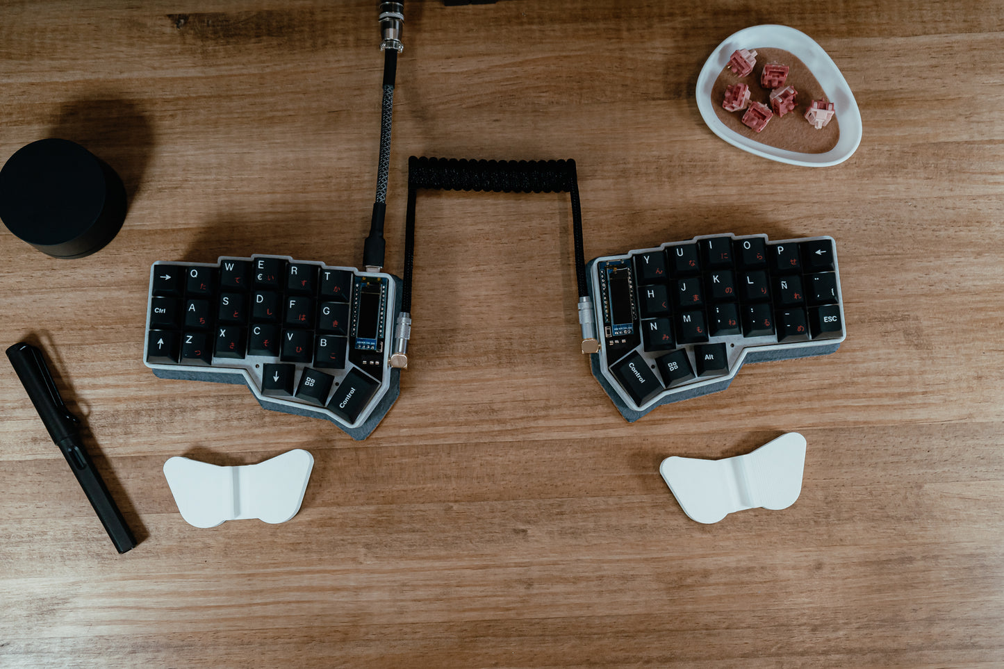 CRKBD Japanese White & Black Ergo ISO ES Keyboard ASSEMBLED MECHANICAL KEYBOARD