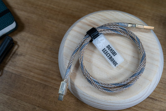 Basic Gold & Clear Cable