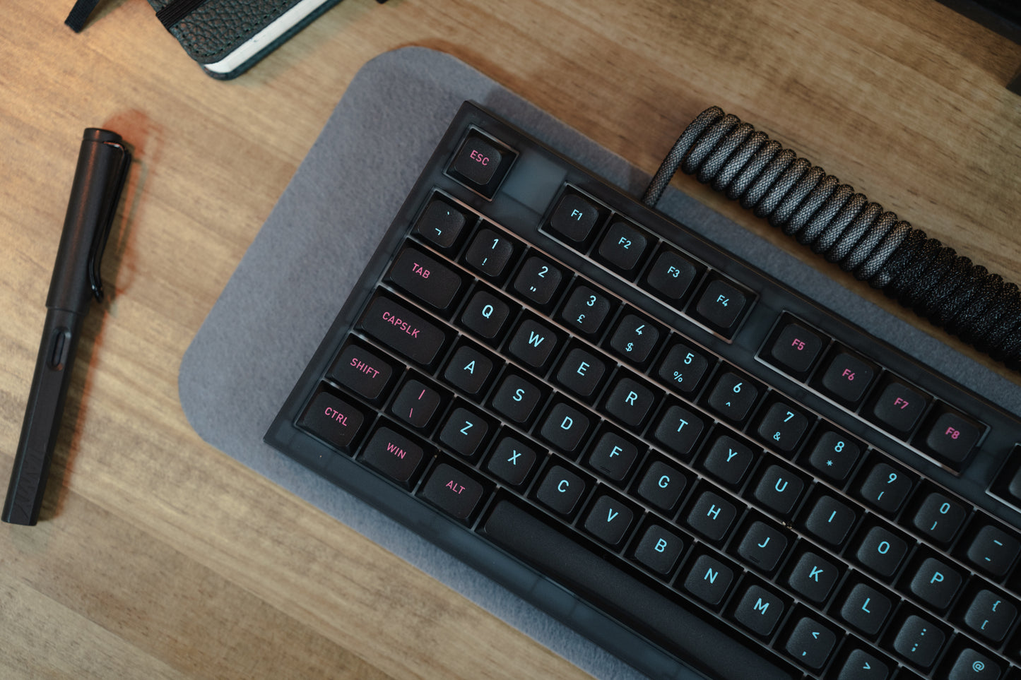 PREMIUM FELT DESK MAT