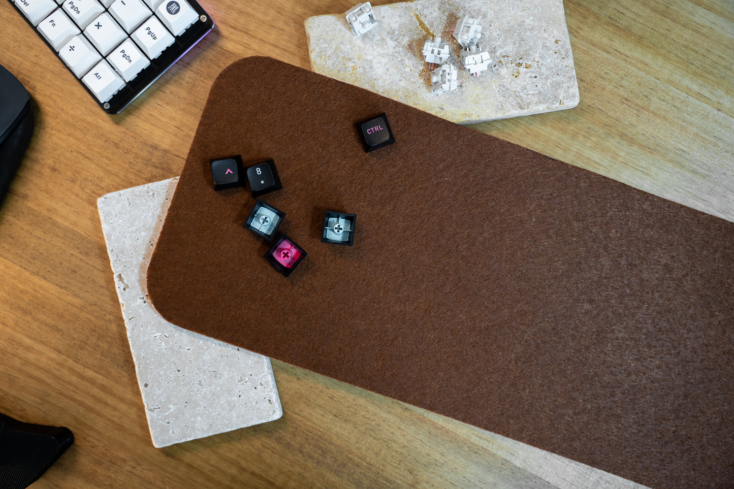 PREMIUM FELT DESK MAT