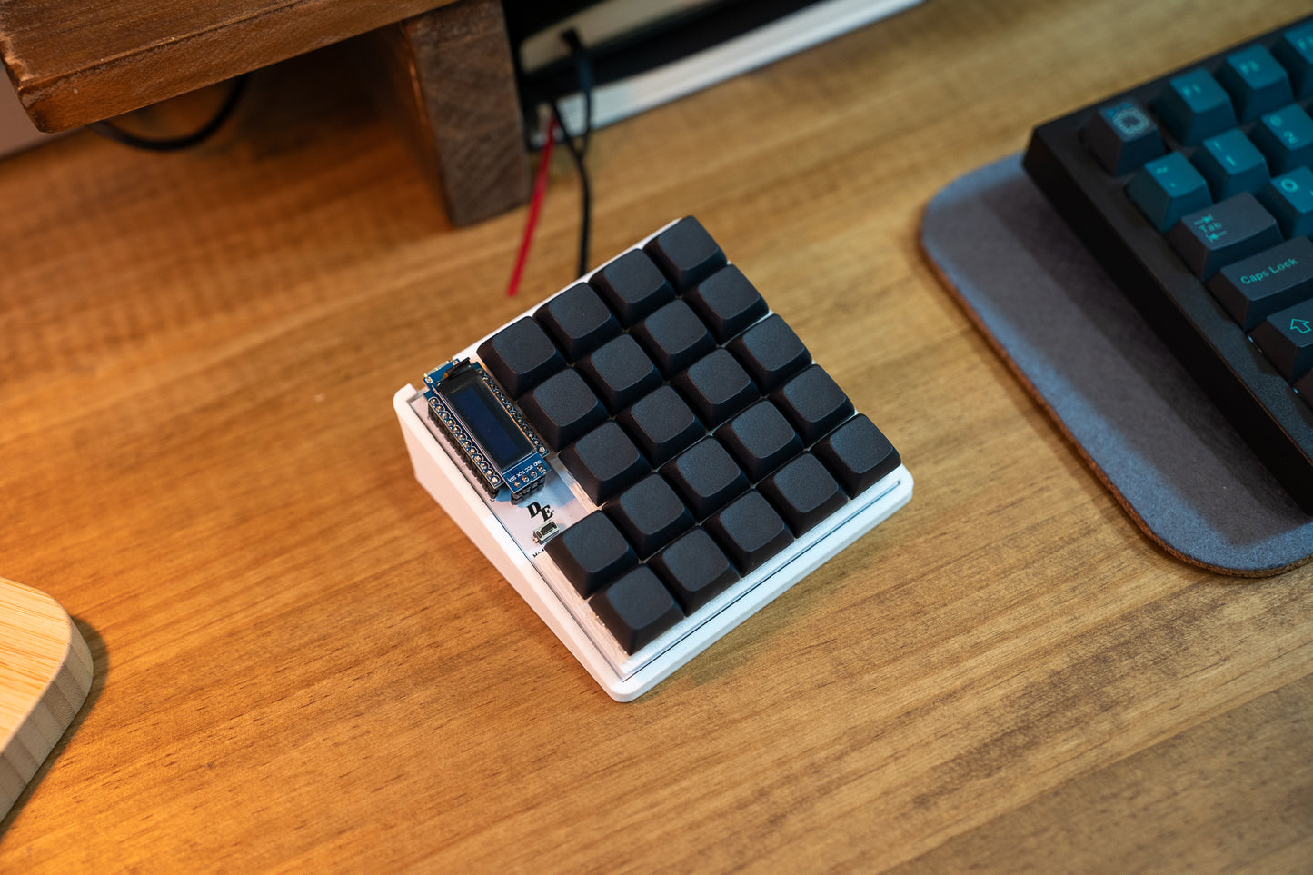 Demacro Macro Pad QMK/VIA Compatible With Full Black Keycaps