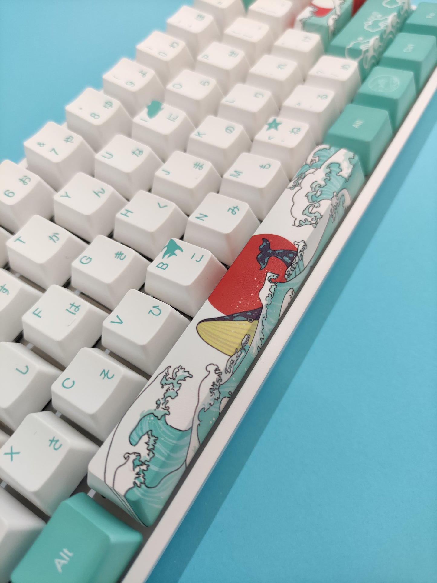 DE61C WITH JAPANESE CORAL SEA / ASSEMBLED 60% MECHANICAL KEYBOARD