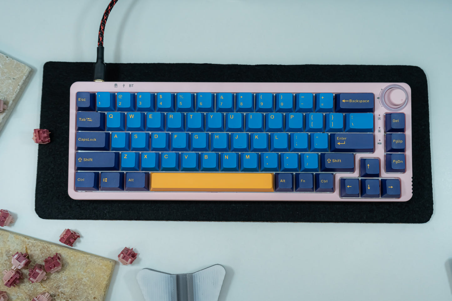 PBT DOUBLESHOT OEM PROFILE MACAW KEYCAPS SET