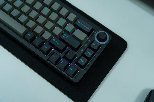KF068 WITH PBT GRAPHITE KEYCAPS / WIRELESS ASSEMBLED 65% HOT-SWAP MECHANICAL KEYBOARD 