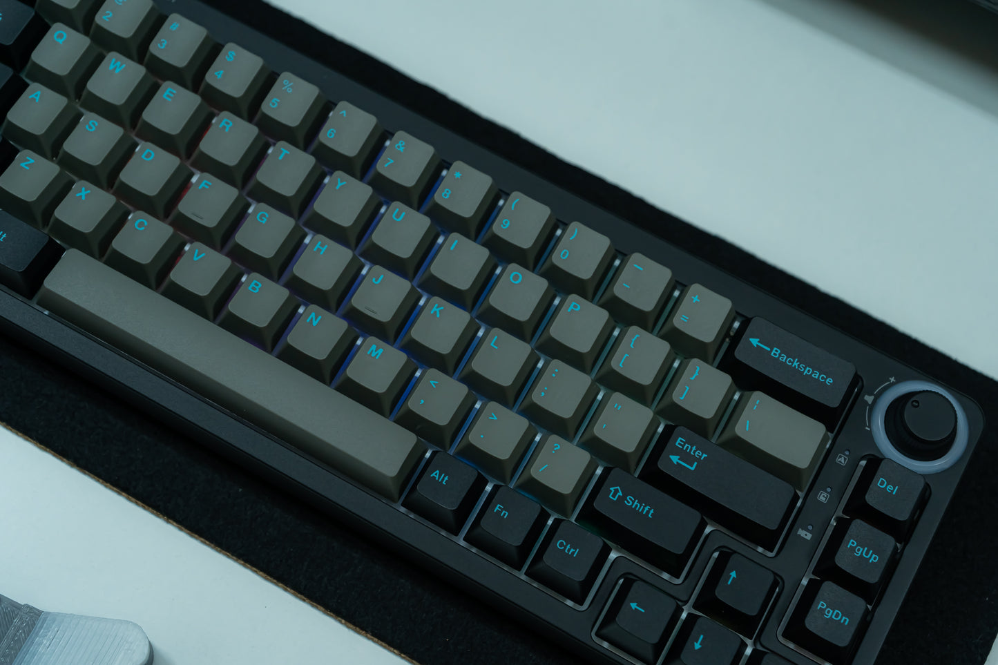 PBT DOUBLESHOT OEM PROFILE GRAPHITE KEYCAPS SET