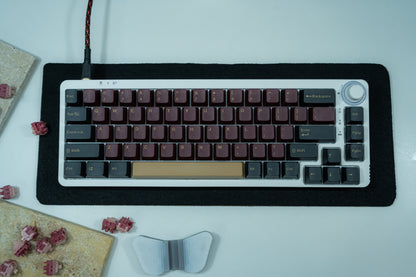 KF068 WITH PBT BLUE / RED SAMURAI KEYCAPS / WIRELESS ASSEMBLED 65% HOT-SWAP MECHANICAL KEYBOARD