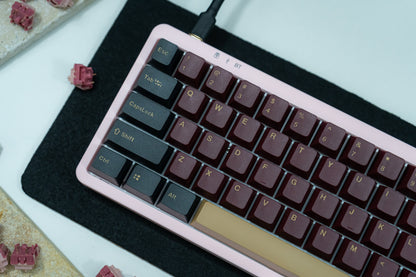 KF068 WITH PBT BLUE / RED SAMURAI KEYCAPS / WIRELESS ASSEMBLED 65% HOT-SWAP MECHANICAL KEYBOARD