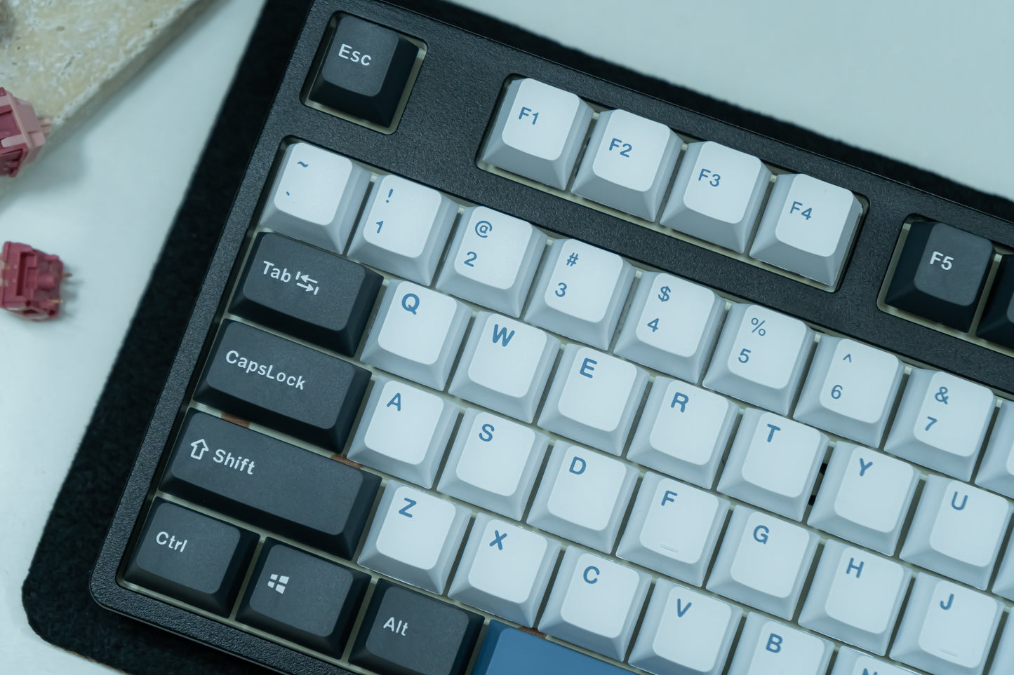 PBT DOUBLESHOT OEM PROFILE ARTIC KEYCAPS SET