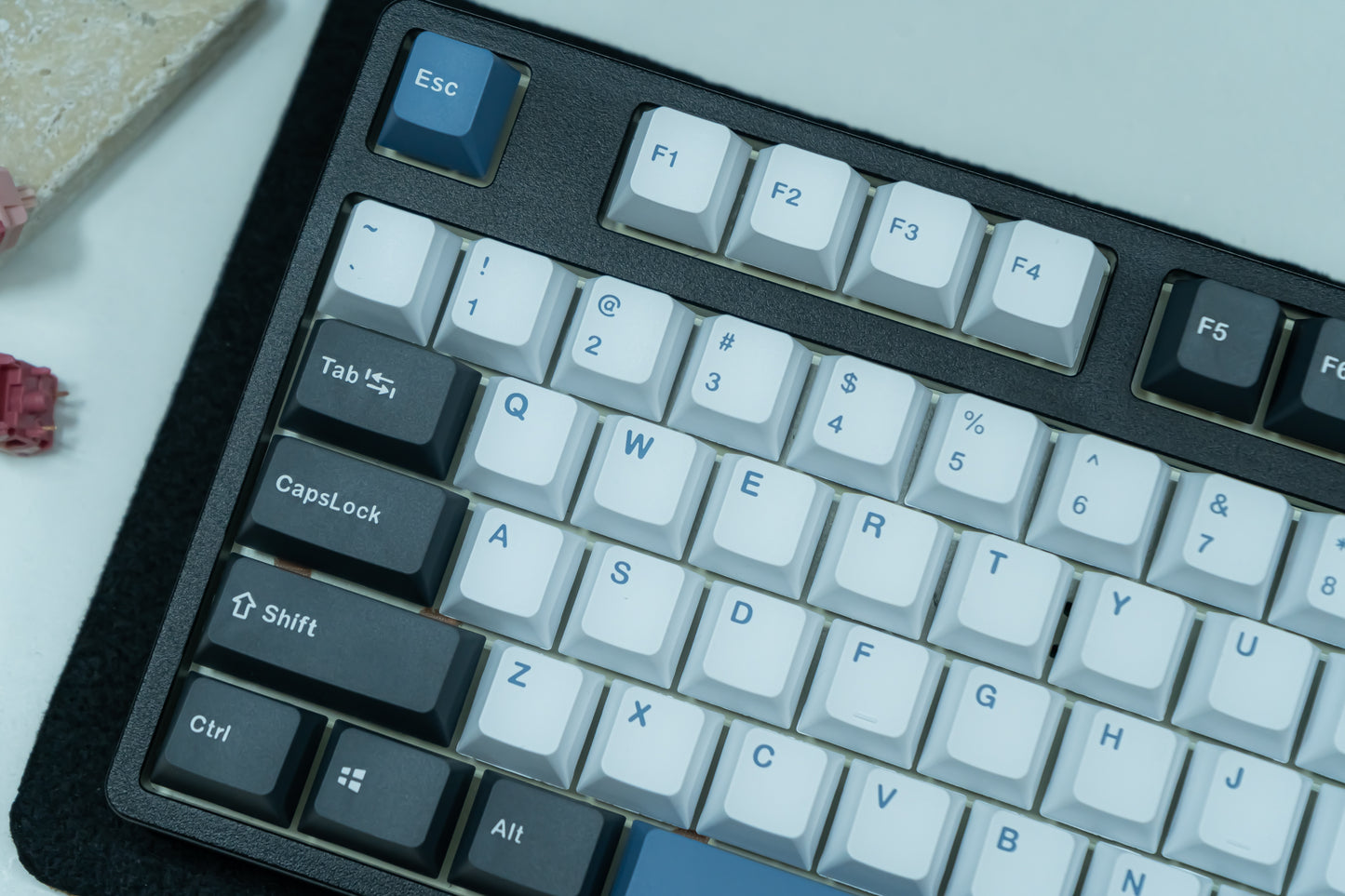 PBT DOUBLESHOT OEM PROFILE ARTIC KEYCAPS SET