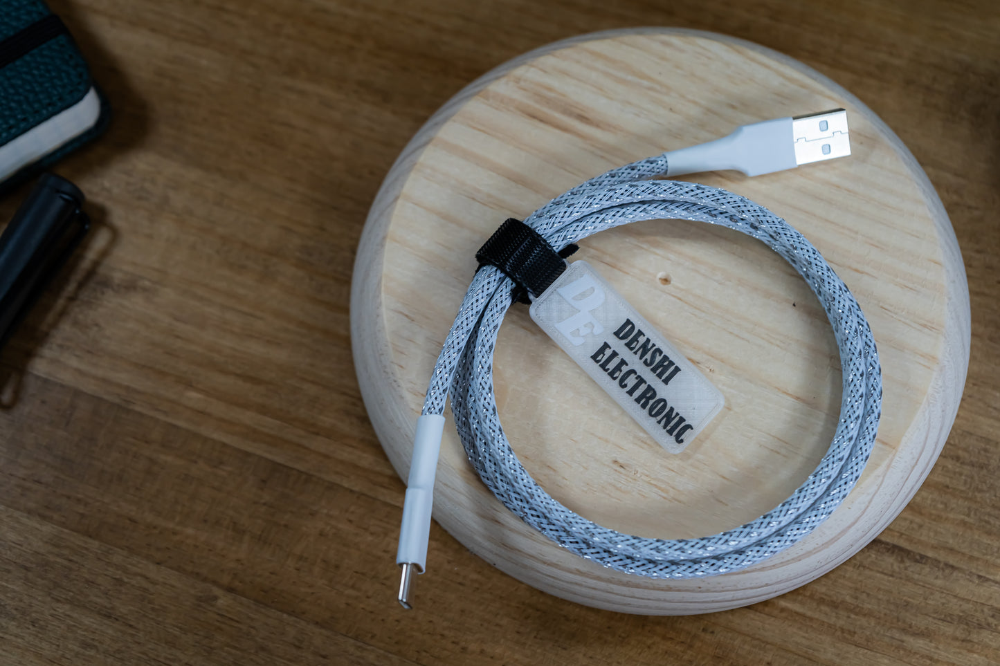 Basic Silver & White Cable