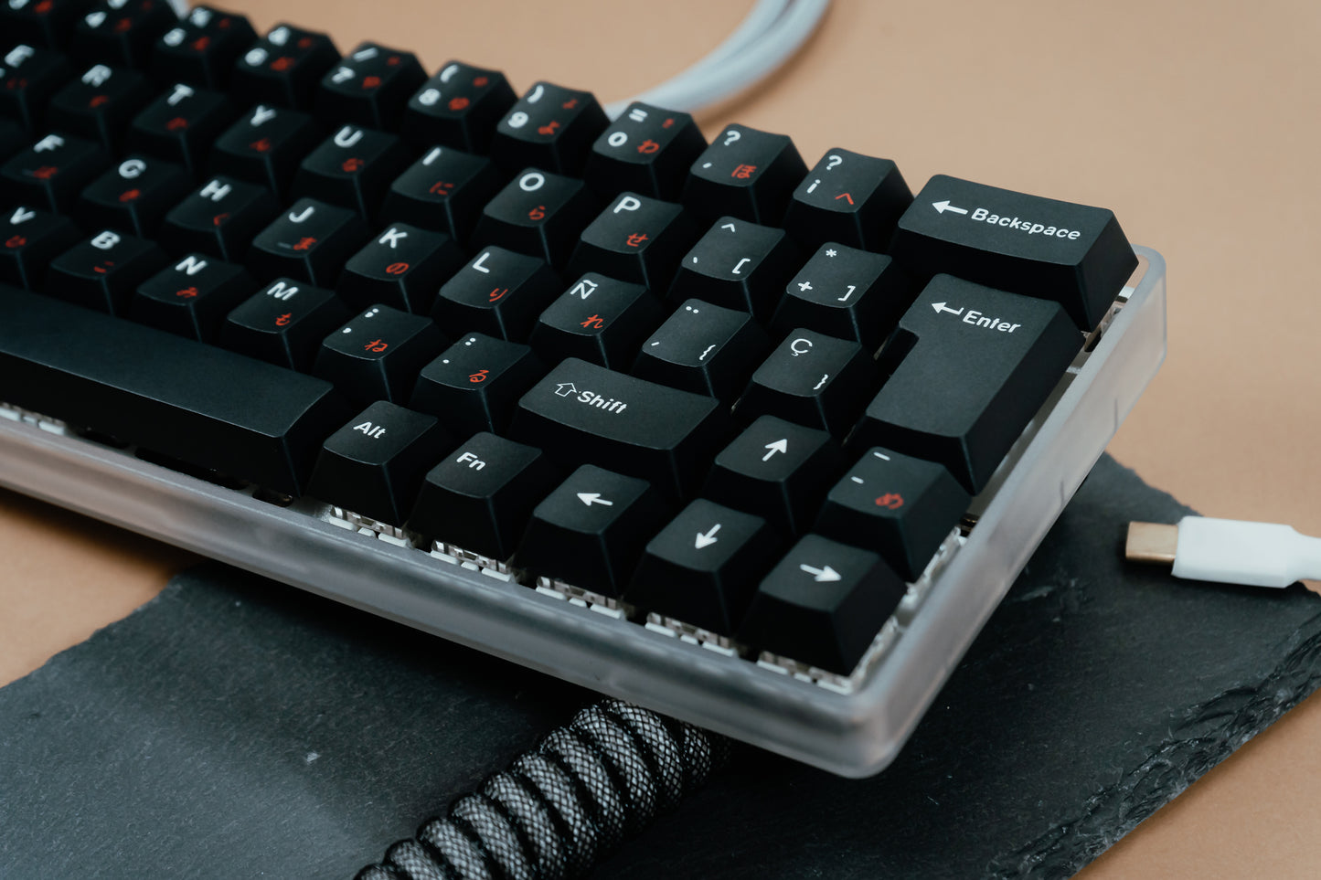 DE64 WITH JAPANESE WOB ISO ES / ASSEMBLED 60% MECHANICAL KEYBOARD