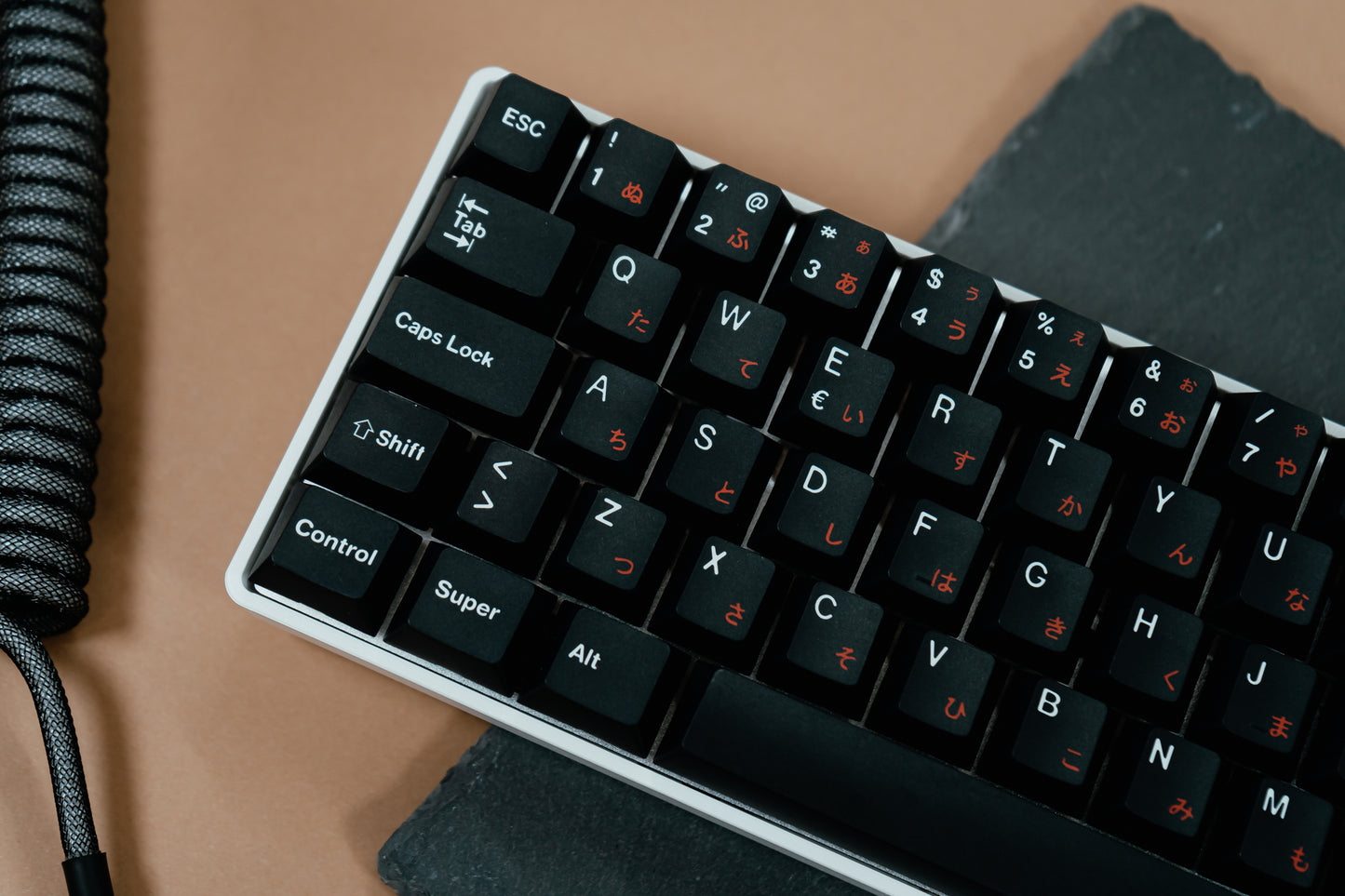 DE64 WITH JAPANESE WOB ISO ES / ASSEMBLED 60% MECHANICAL KEYBOARD