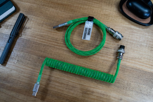 GREEN ALIEN SYMMETRICAL AV CABLE