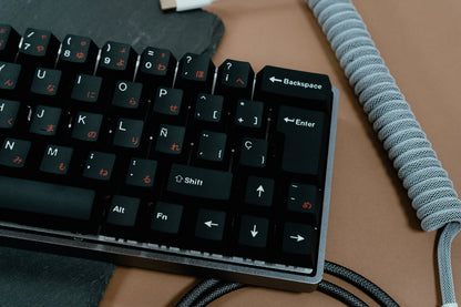 DE64 / ALUMINIUM CASE WITH JAPANESE WOB ISO ES / ASSEMBLED 60% MECHANICAL KEYBOARD