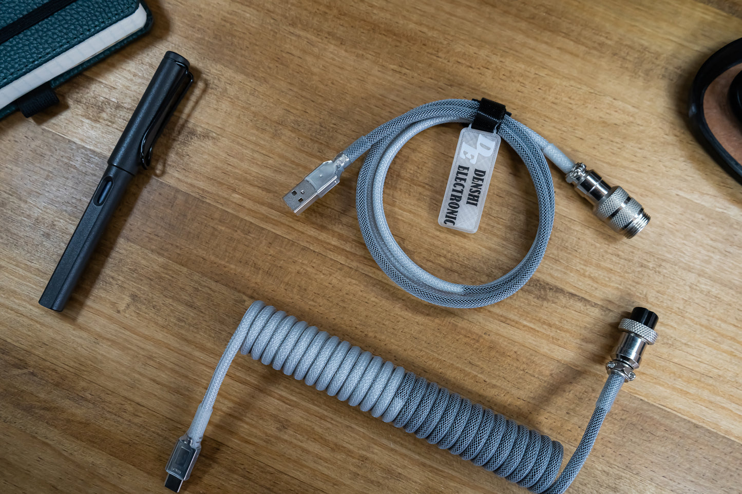 Cable AV Simétrico Negro & Gris