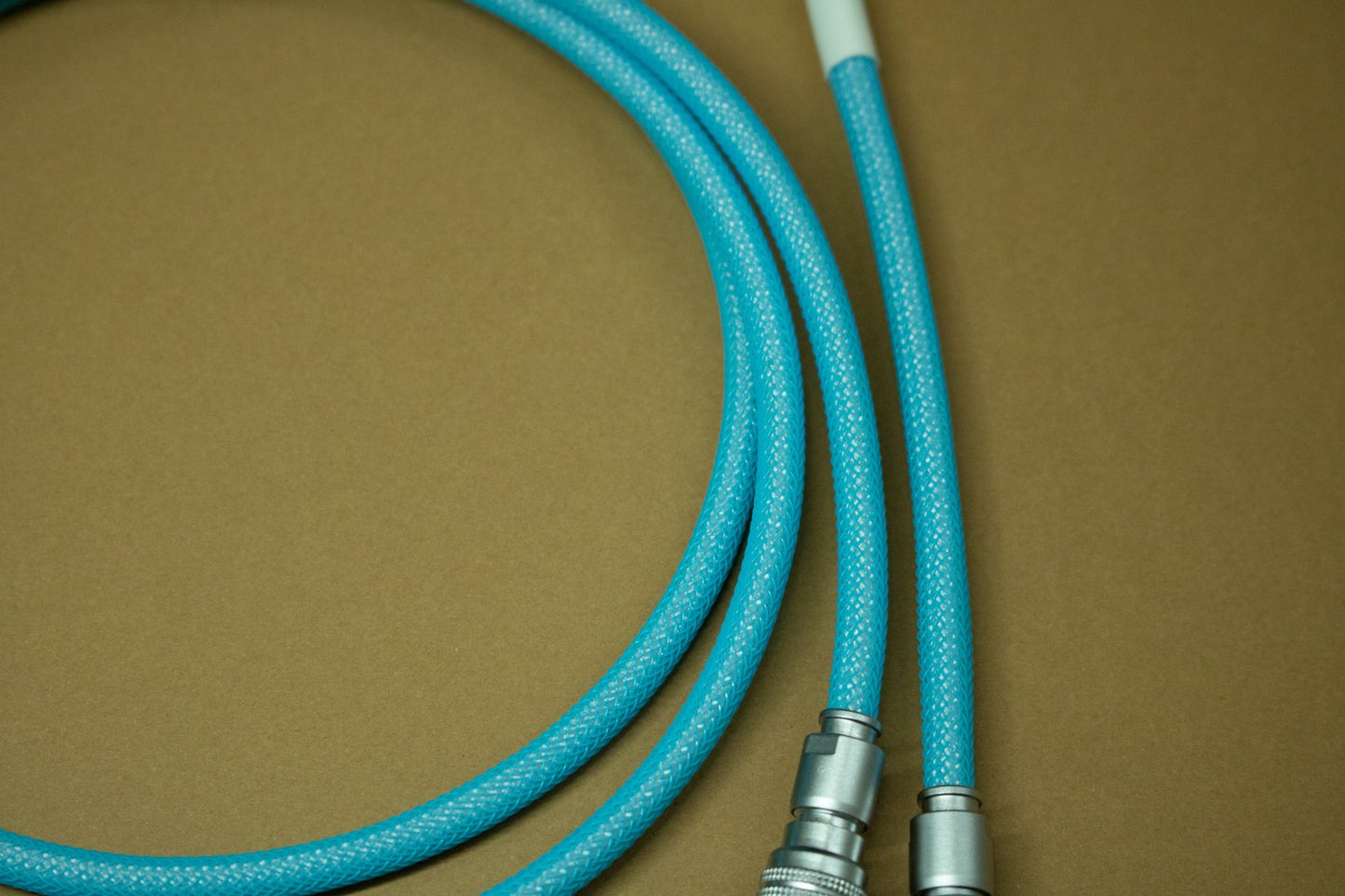 CABLE AV SKY BLUE