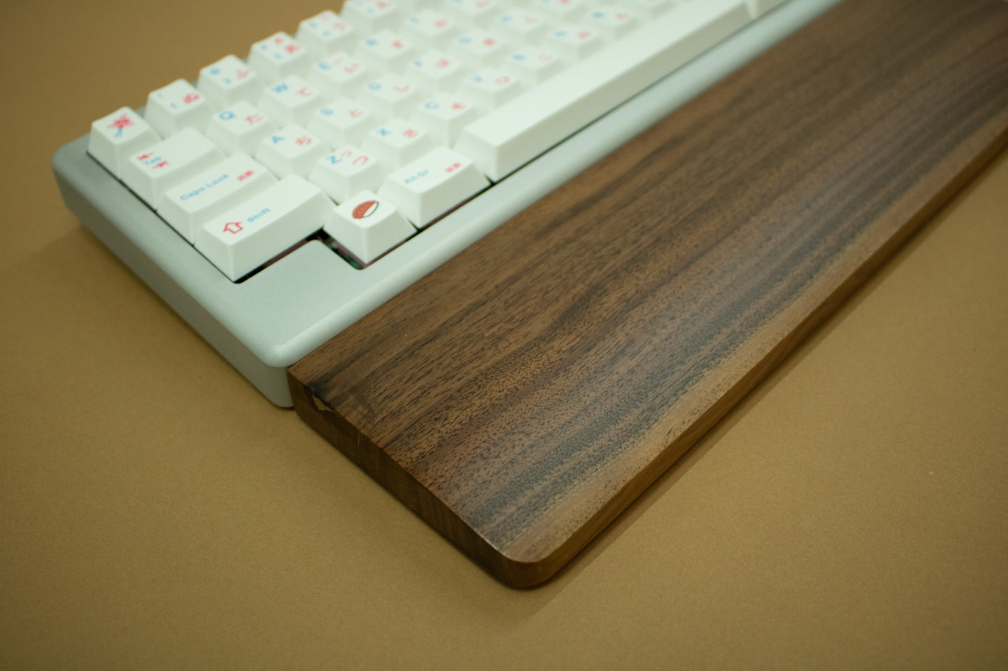 WOODEN WRIST REST