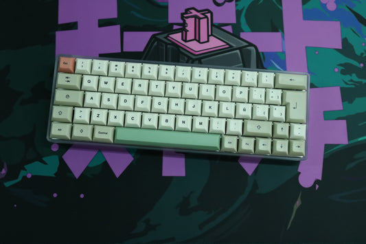 DE64C WITH DSA CAKE ISO ES / ASSEMBLED 60% MECHANICAL KEYBOARD