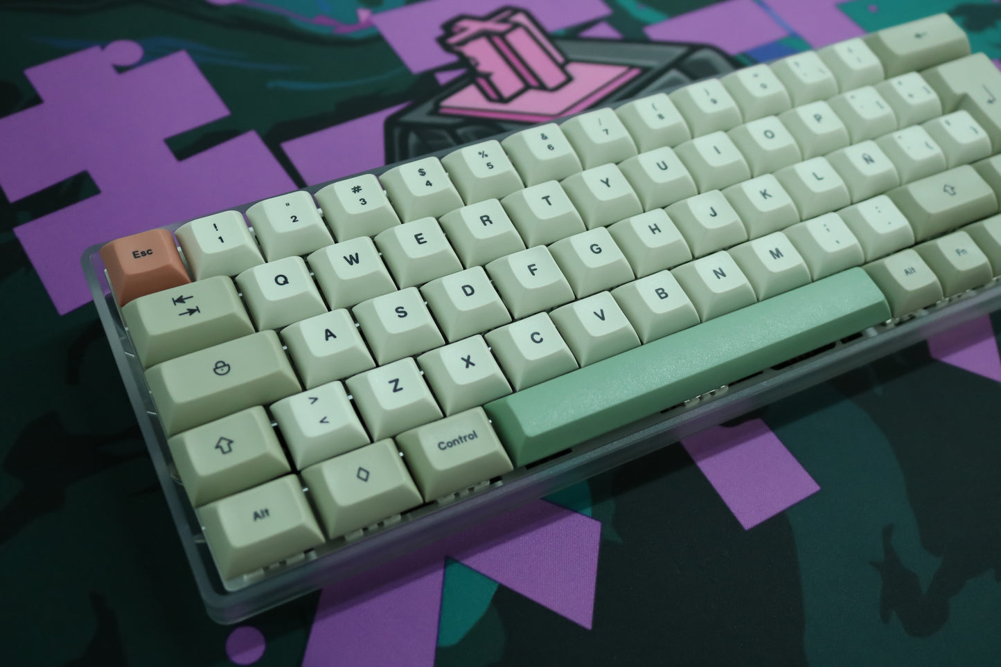 DE64C WITH DSA CAKE ISO ES / ASSEMBLED 60% MECHANICAL KEYBOARD