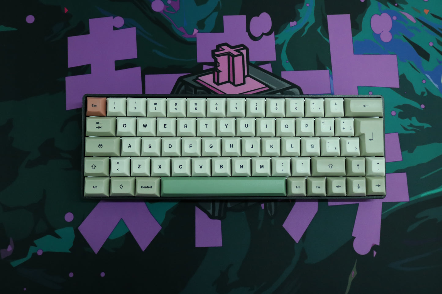 DE64C WITH DSA CAKE ISO ES / ASSEMBLED 60% MECHANICAL KEYBOARD