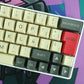 DE64R WITH RETRO BLACK & RED ISO ES / ASSEMBLED 60% MECHANICAL KEYBOARD